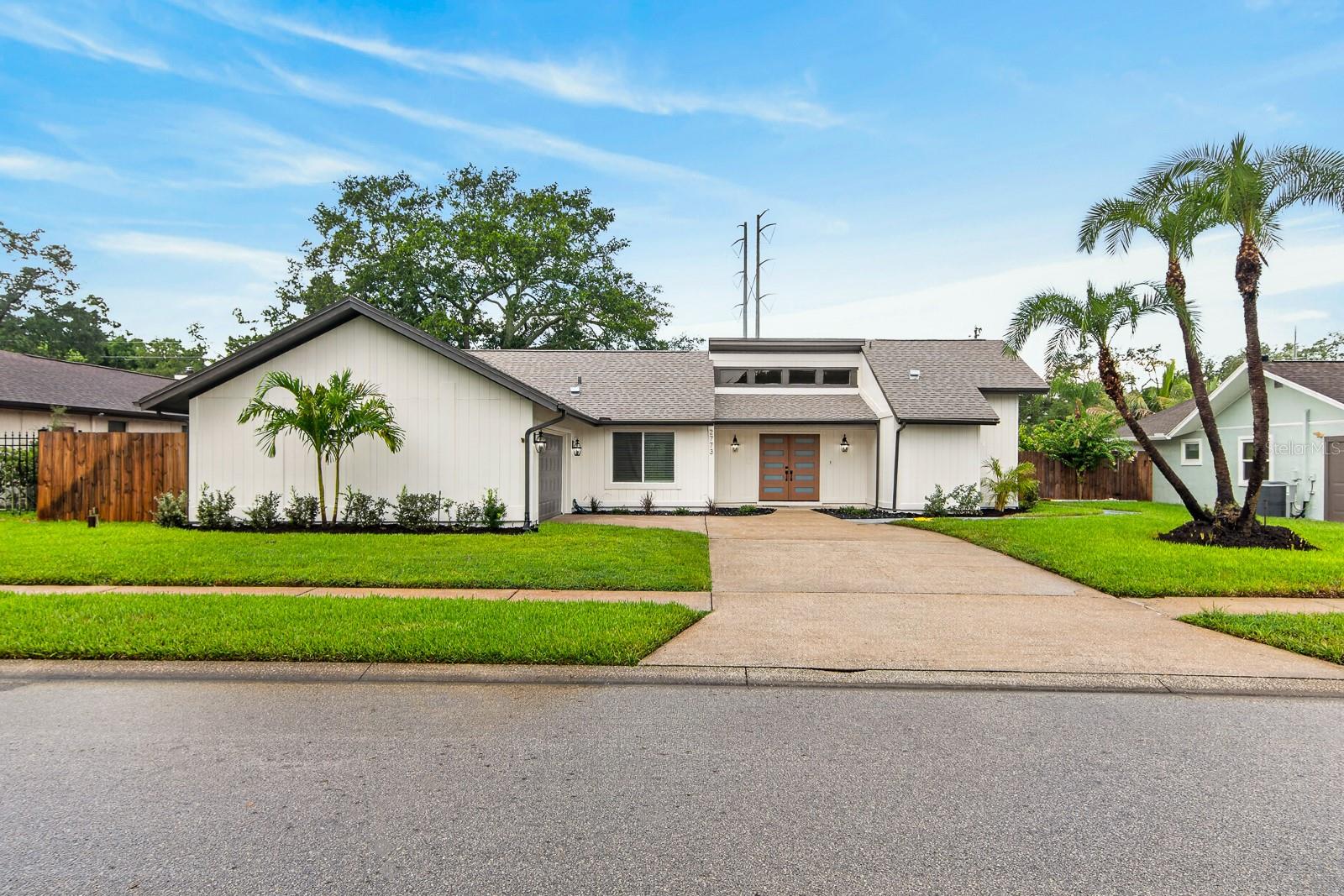 LAKE VALENCIA UNIT ONE - Residential