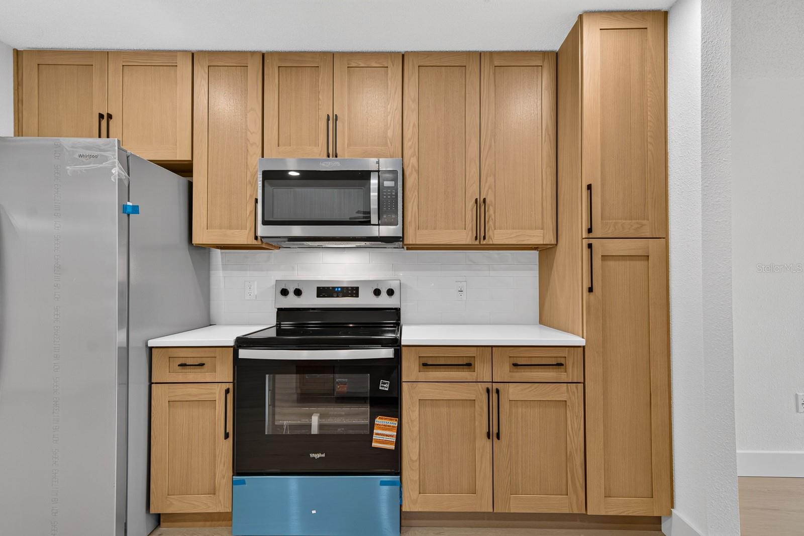 LAKE VALENCIA UNIT ONE - Residential