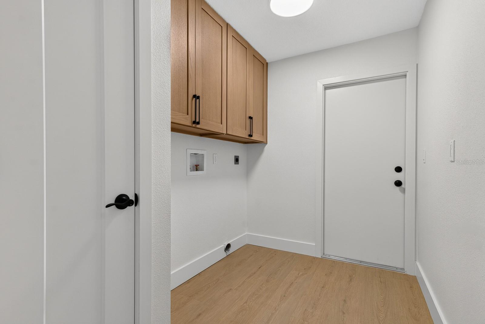 LAKE VALENCIA UNIT ONE - Residential