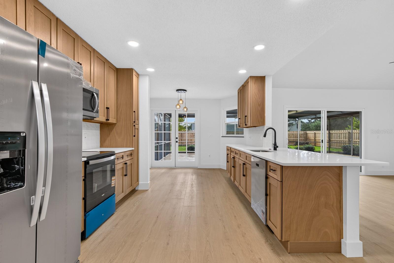 LAKE VALENCIA UNIT ONE - Residential