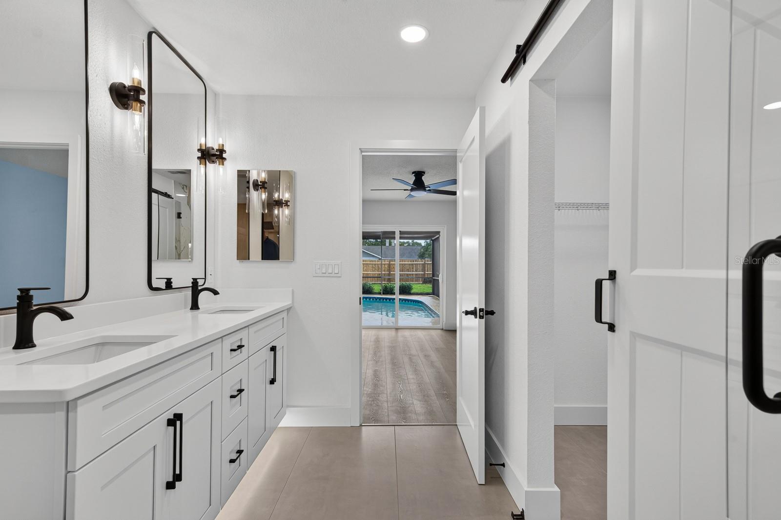LAKE VALENCIA UNIT ONE - Residential