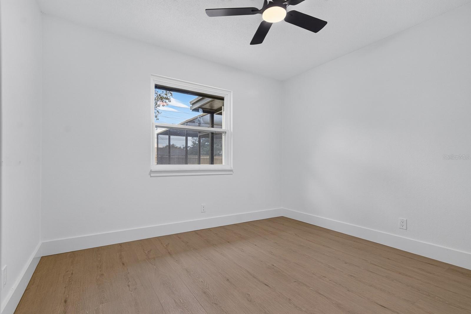 LAKE VALENCIA UNIT ONE - Residential