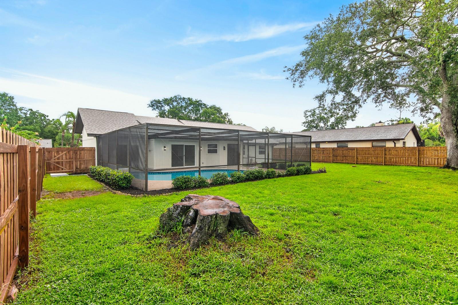 LAKE VALENCIA UNIT ONE - Residential