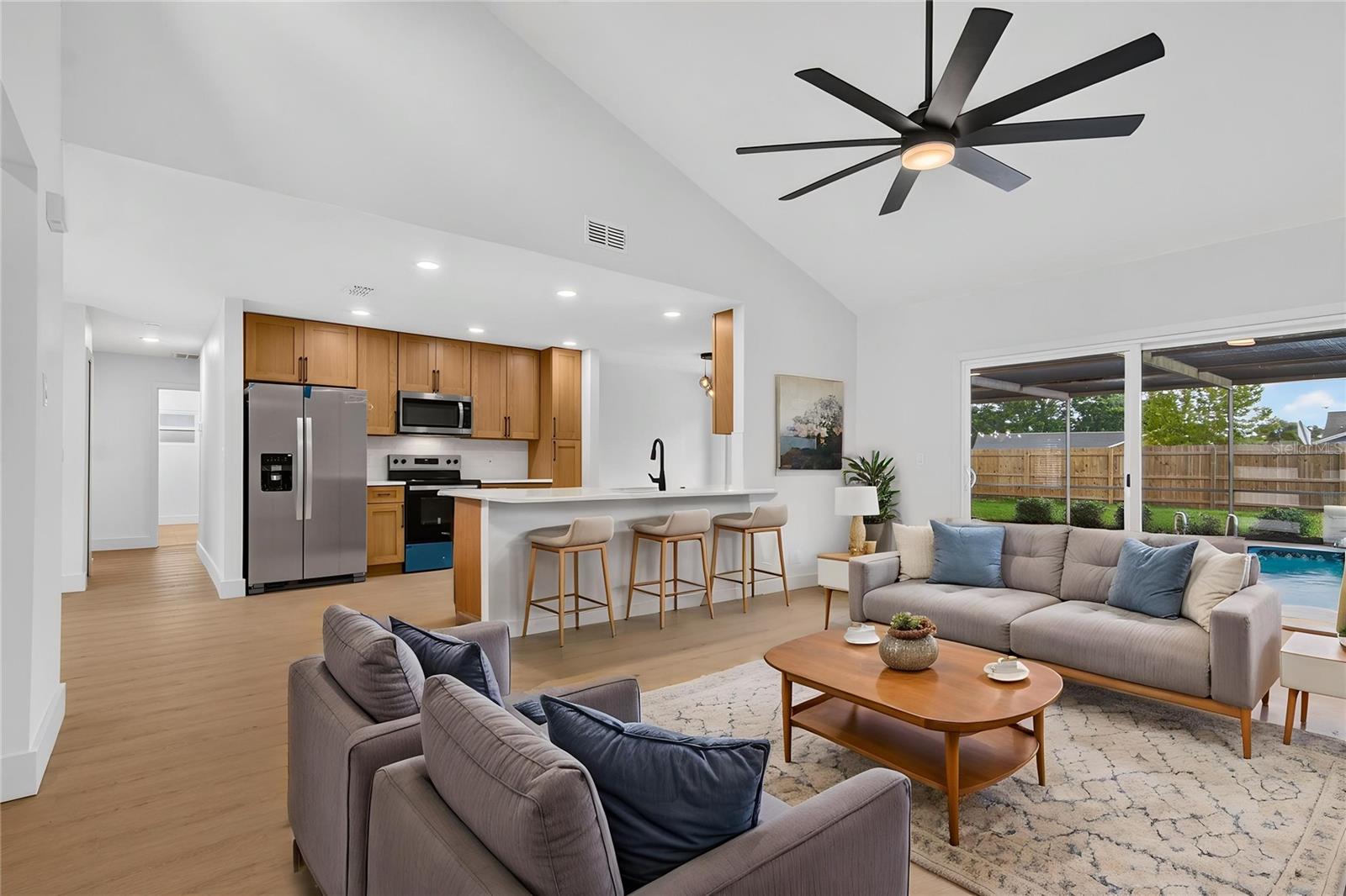 LAKE VALENCIA UNIT ONE - Residential