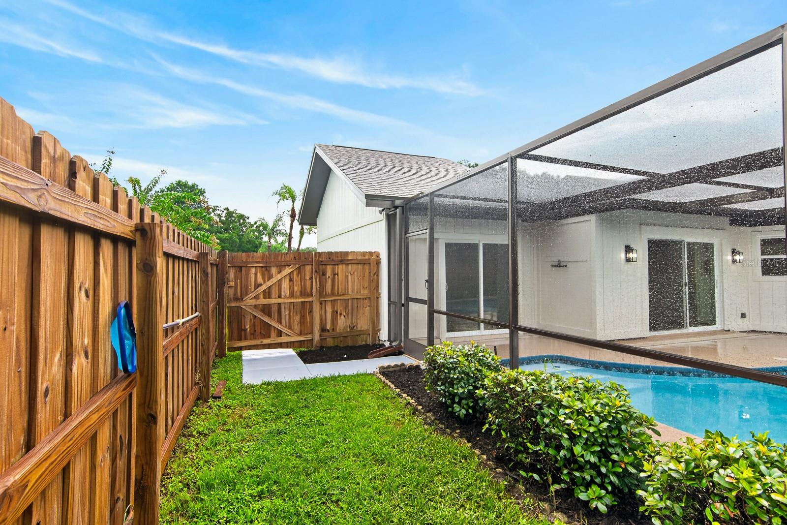 LAKE VALENCIA UNIT ONE - Residential