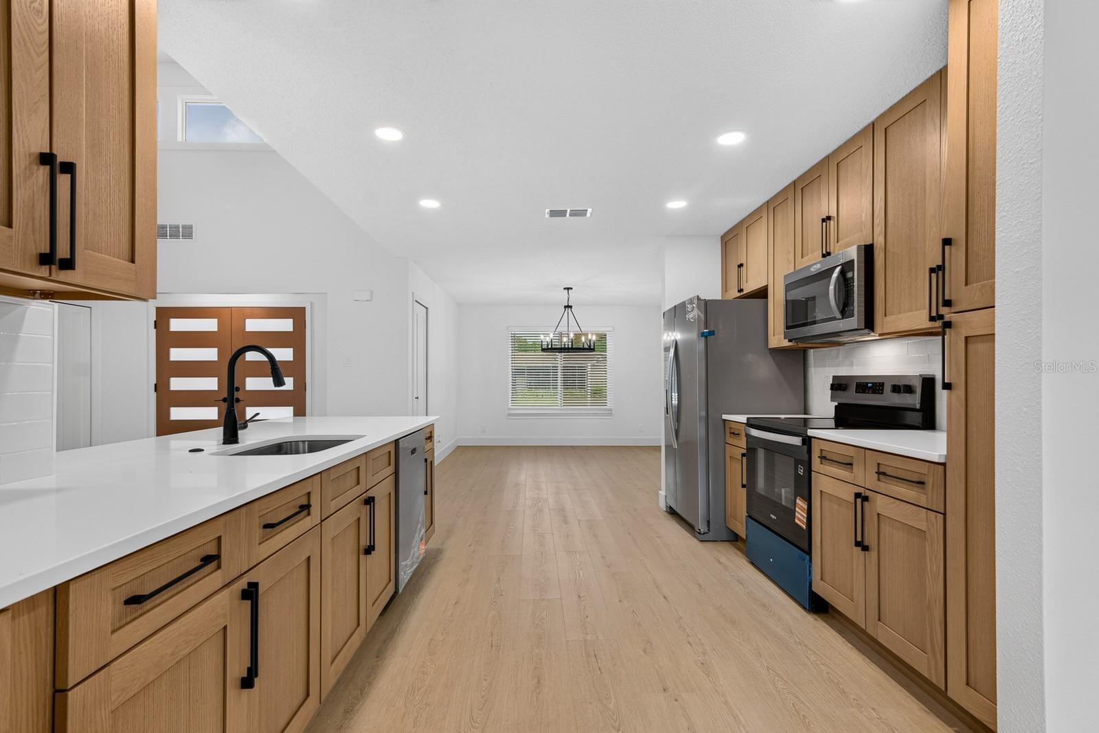 LAKE VALENCIA UNIT ONE - Residential