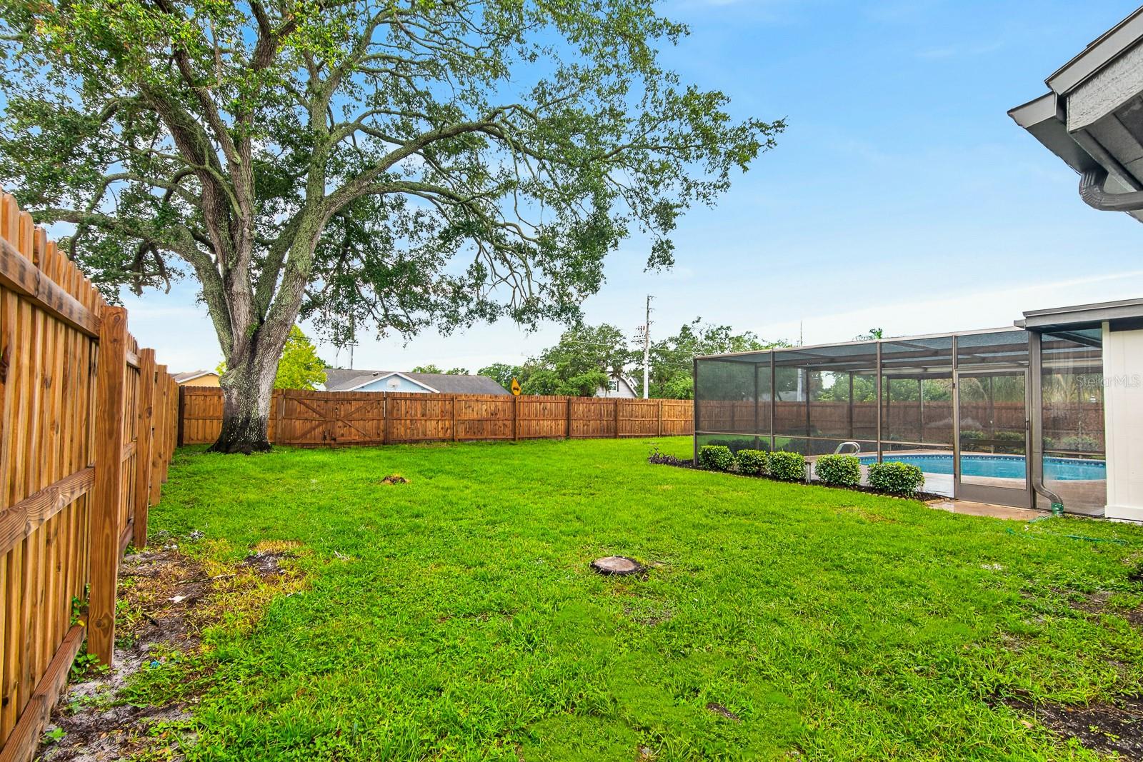 LAKE VALENCIA UNIT ONE - Residential
