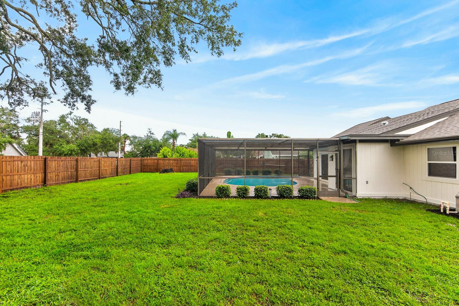 LAKE VALENCIA UNIT ONE - Residential