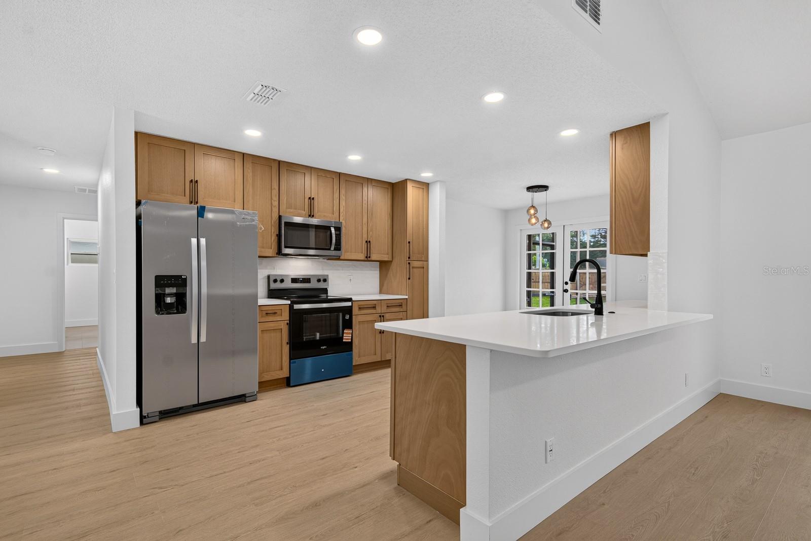 LAKE VALENCIA UNIT ONE - Residential