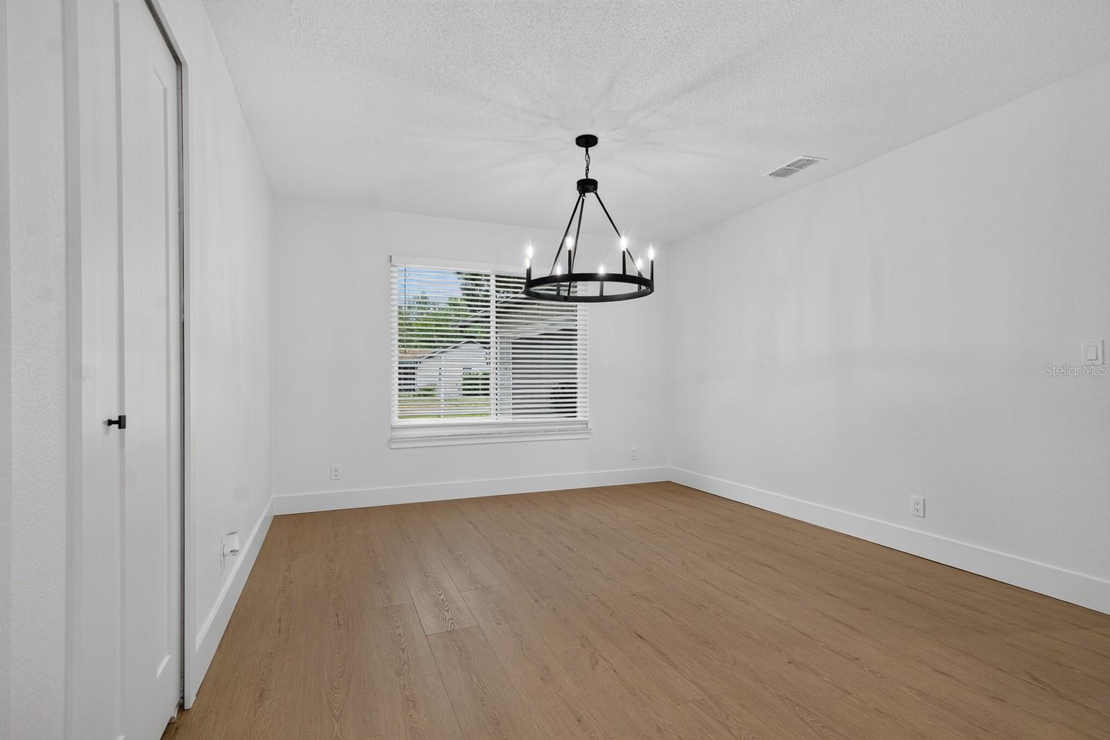LAKE VALENCIA UNIT ONE - Residential