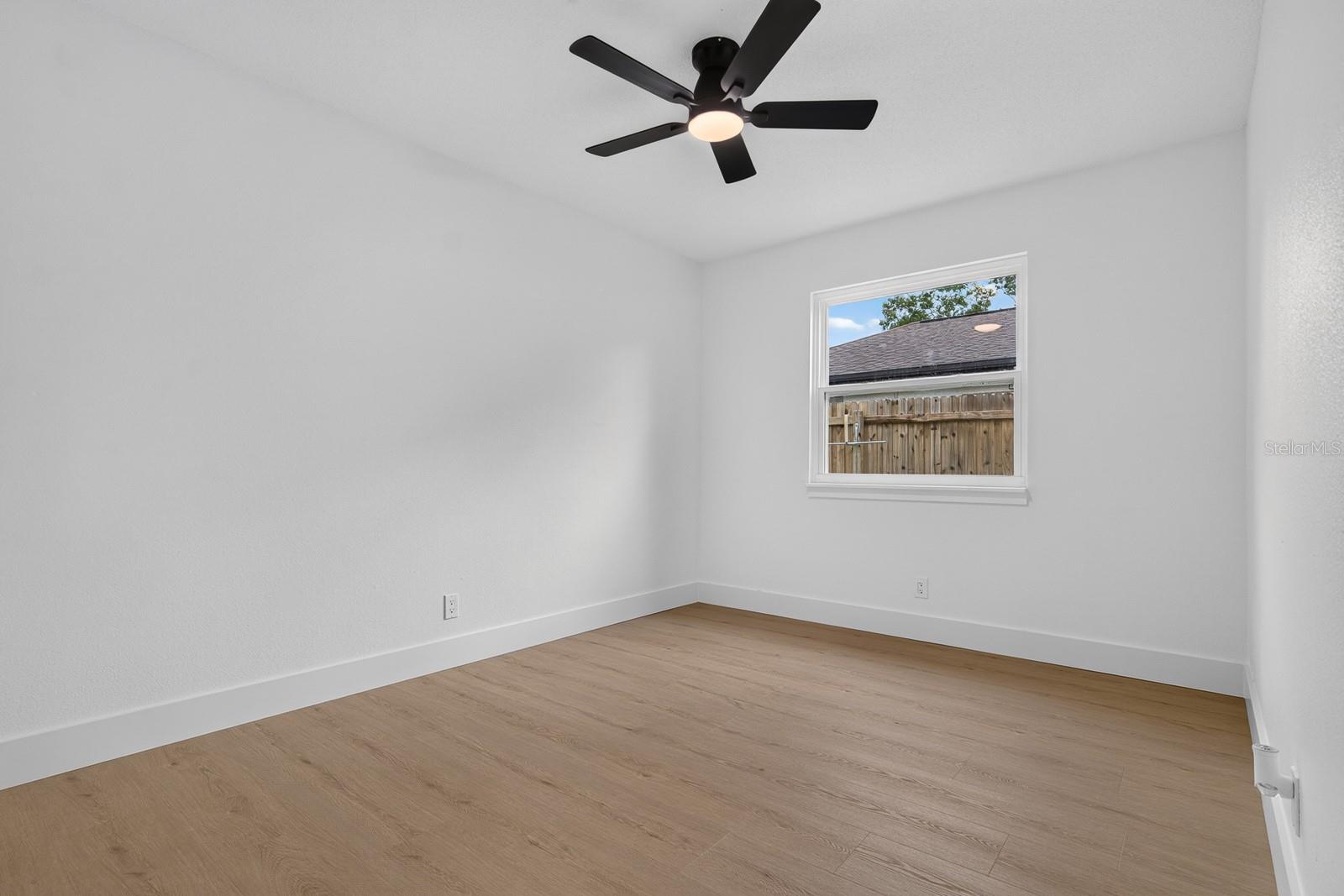 LAKE VALENCIA UNIT ONE - Residential