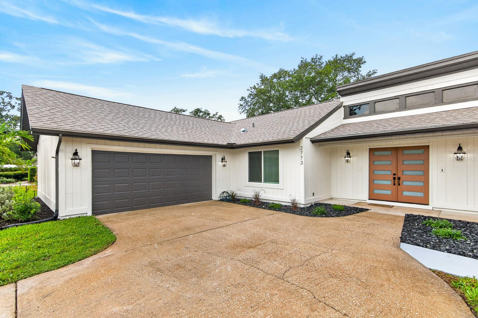 LAKE VALENCIA UNIT ONE - Residential