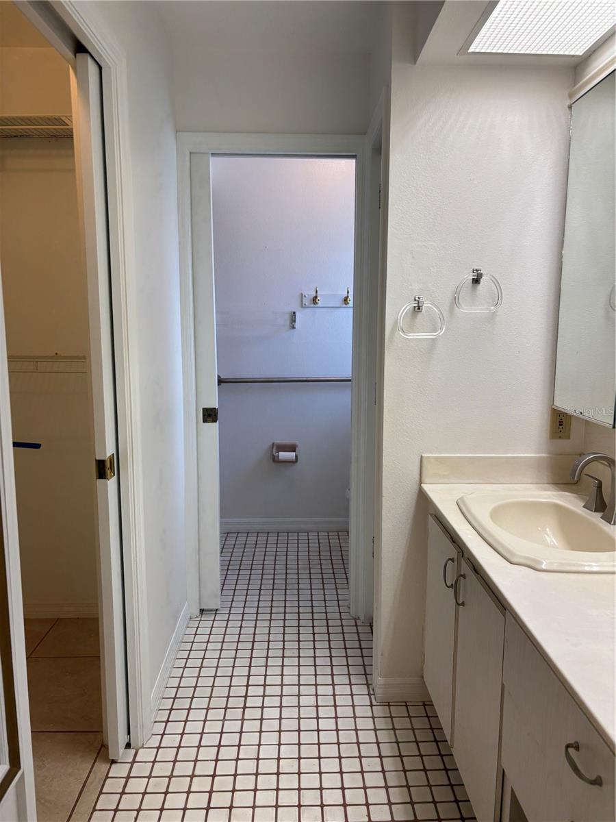 SOMERSET LAKES UNIT THREE - Residential Lease