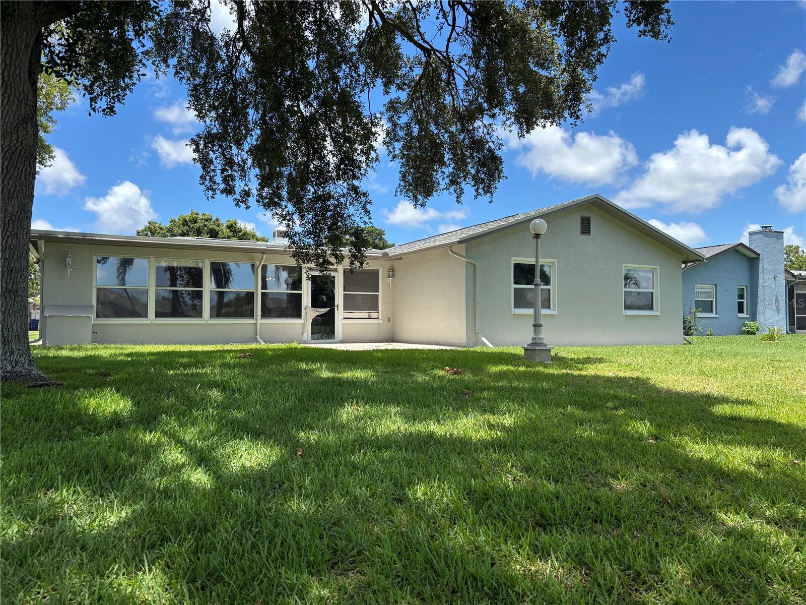SOMERSET LAKES UNIT THREE - Residential Lease