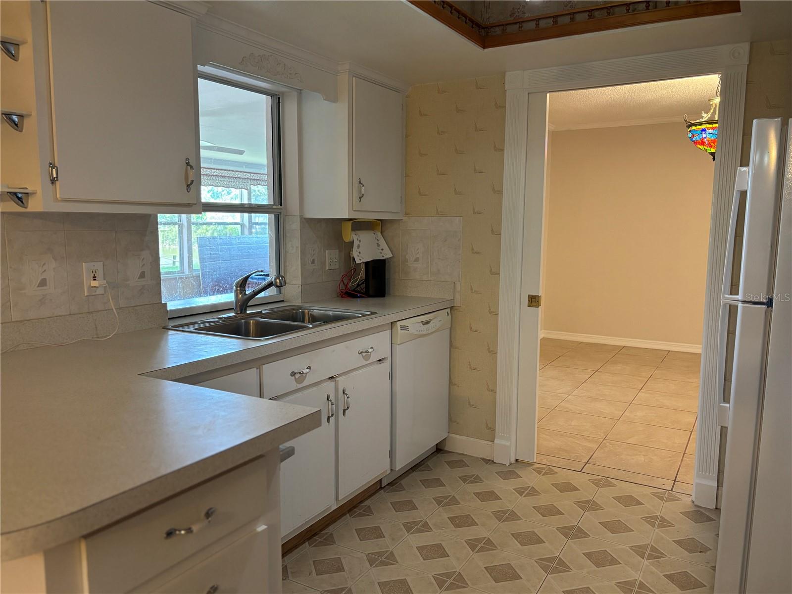 SOMERSET LAKES UNIT THREE - Residential Lease