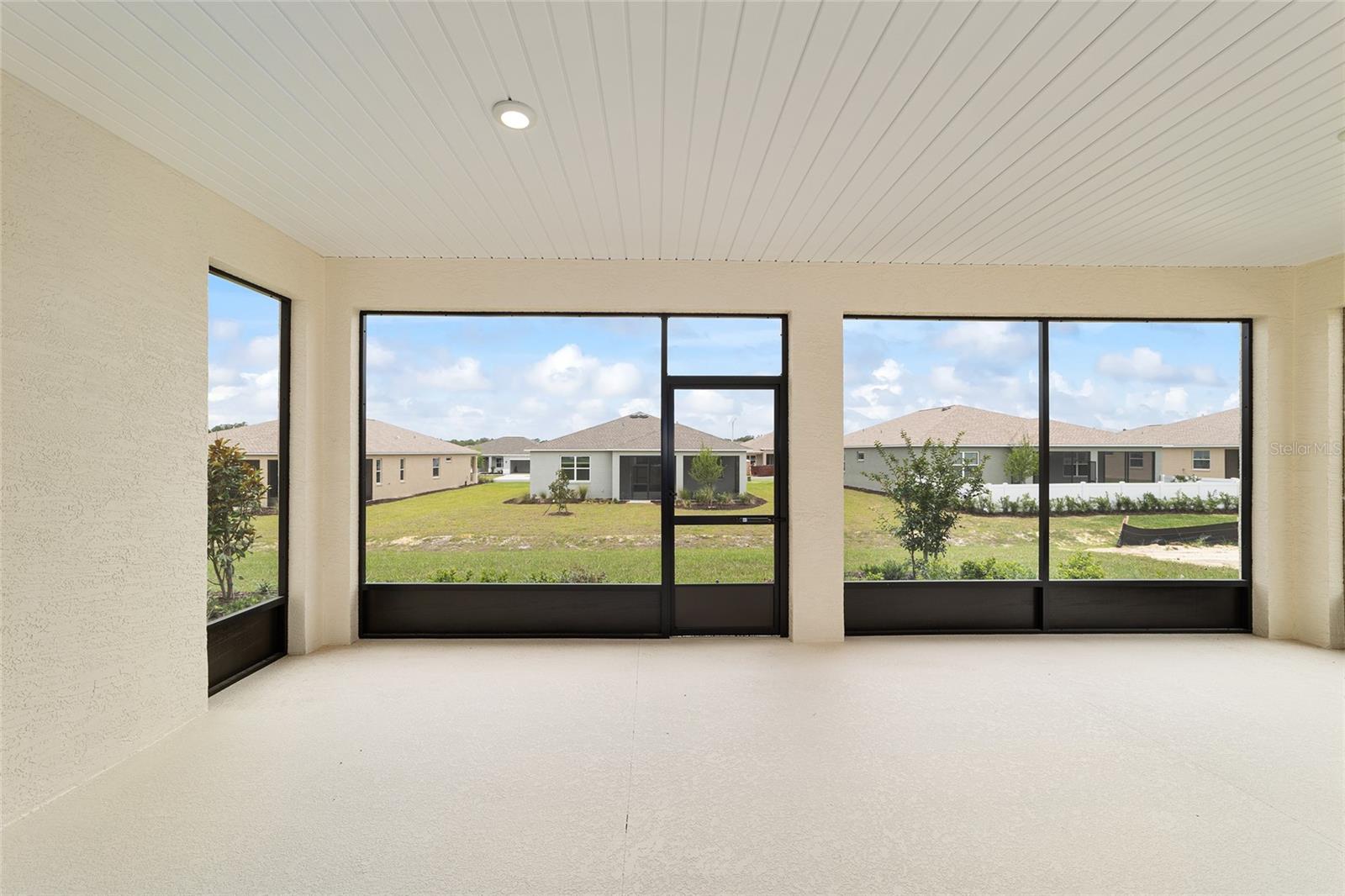 ON TOP OF THE WORLD - Residential