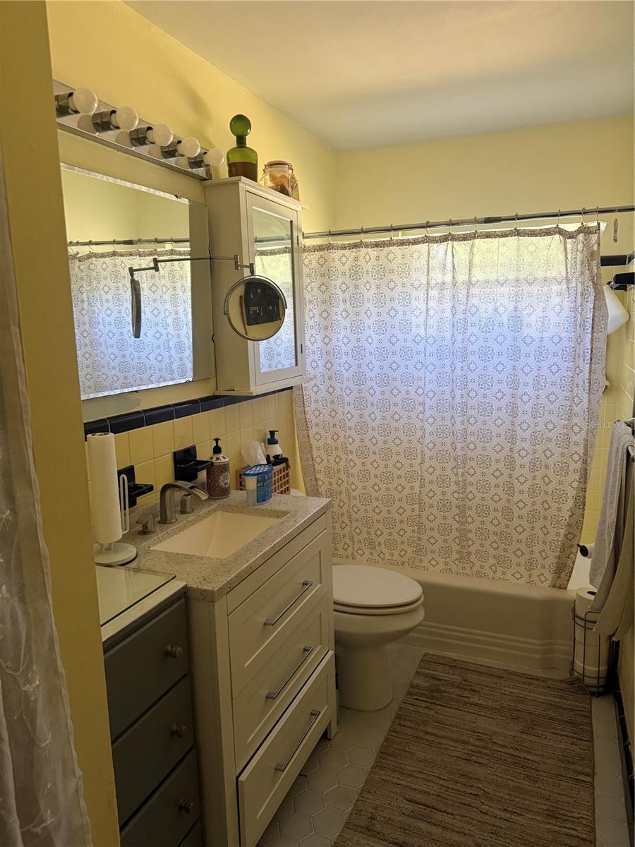 EUSTIS HOMEWOOD - Residential
