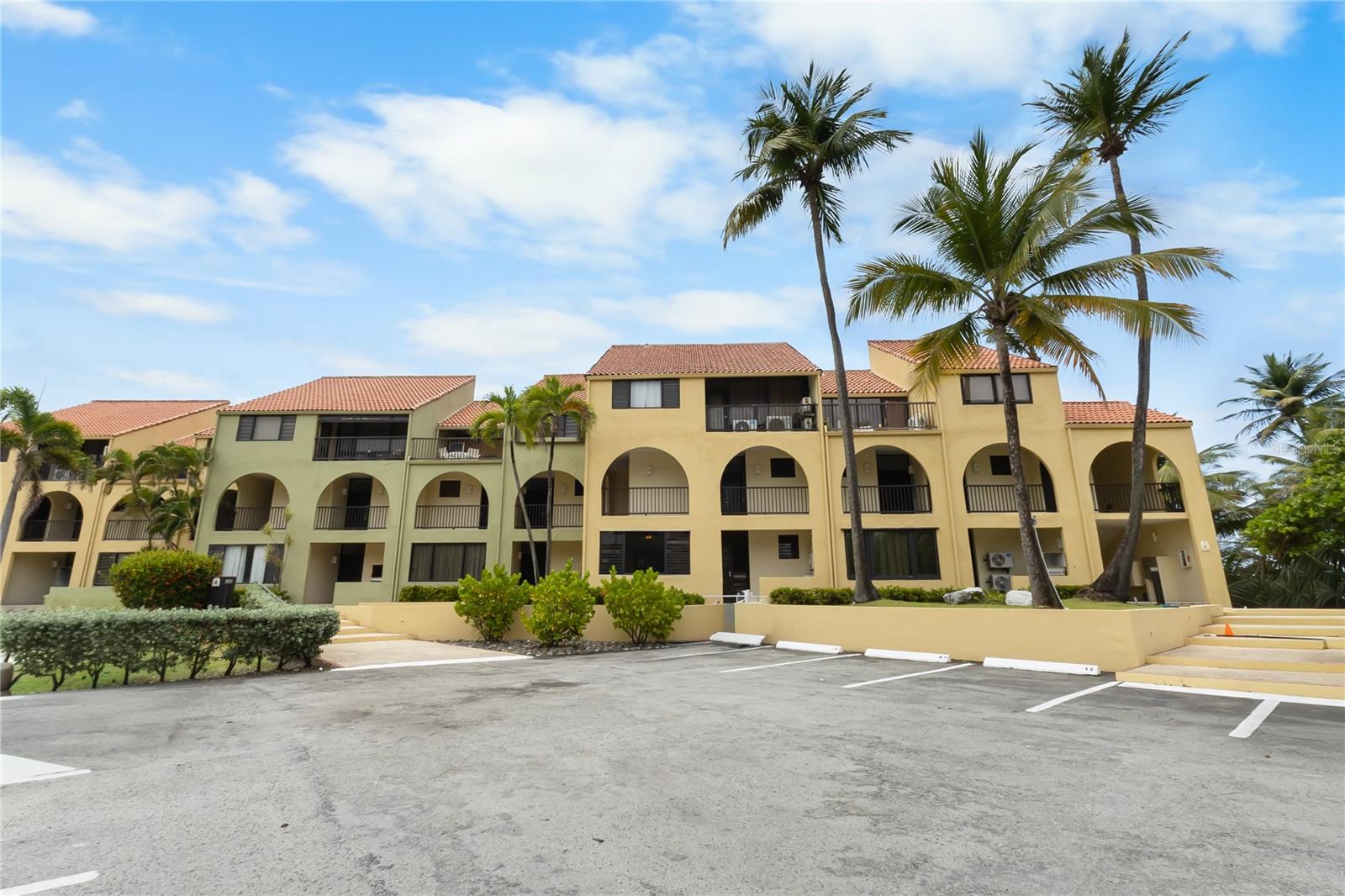 BEACH VILLAGE - Residential