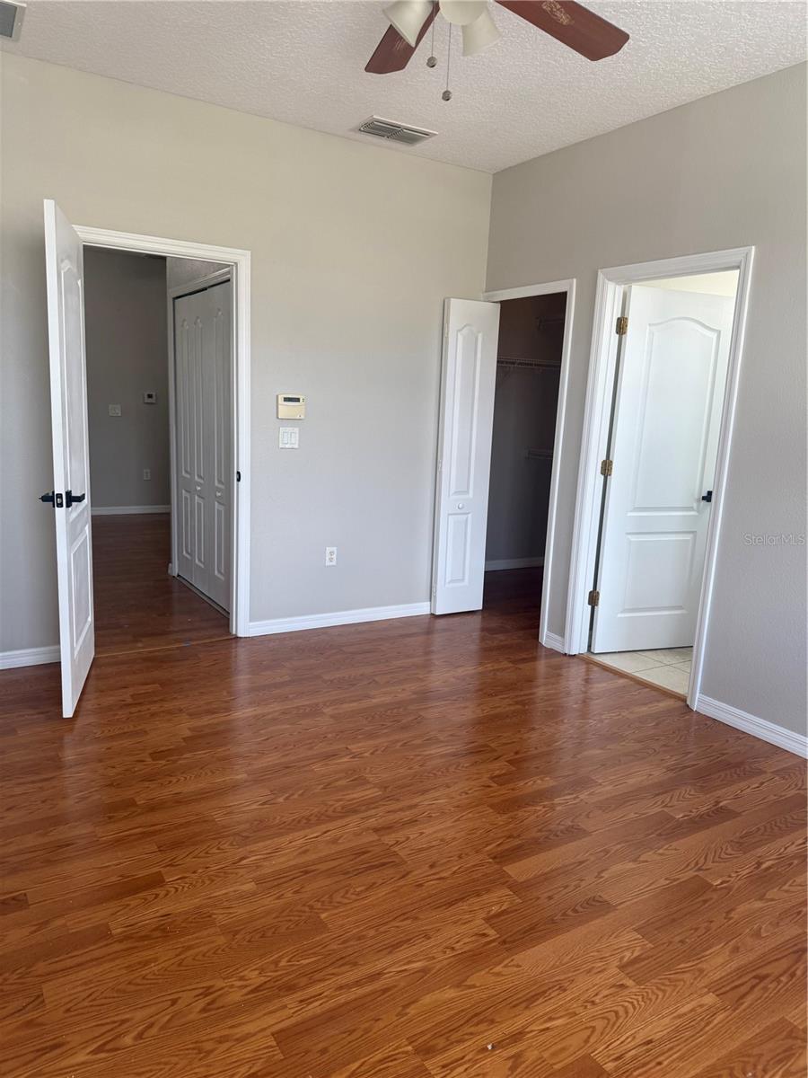 TOWNS LEGACY PARK - Residential Lease