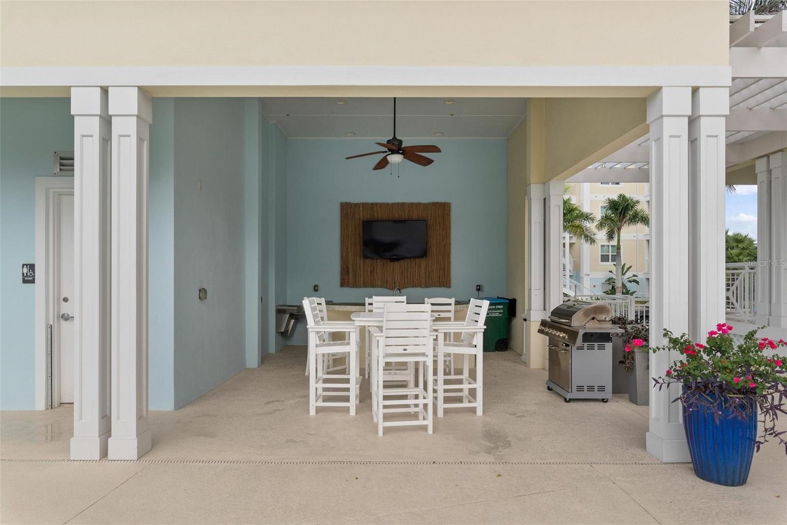 PALMA SOLA BAY CLUB PH 8 - Residential