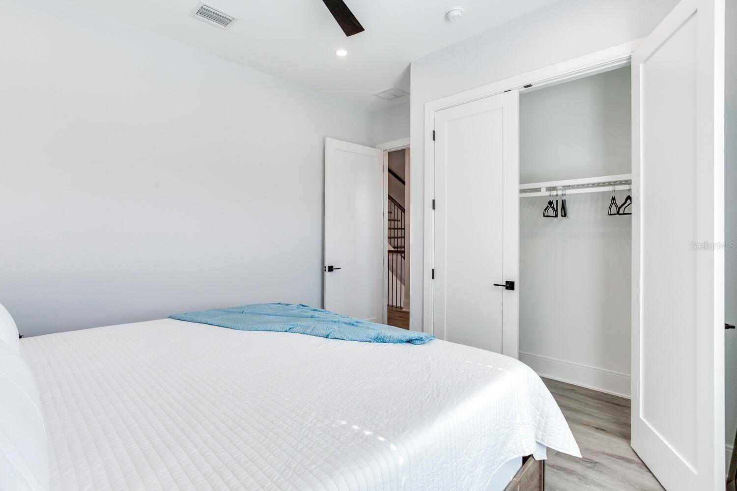 GAY SHORES - Residential Lease