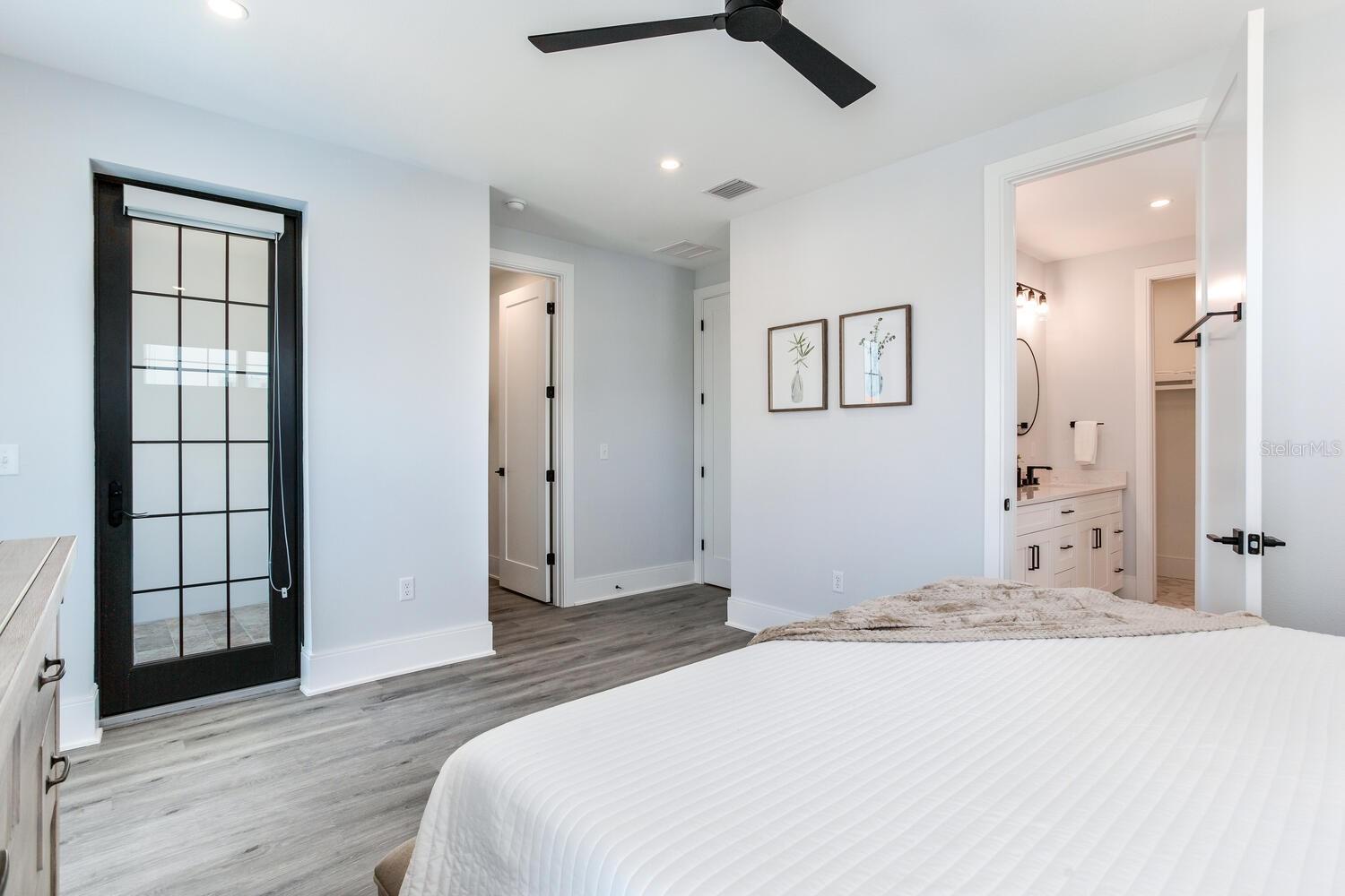GAY SHORES - Residential Lease