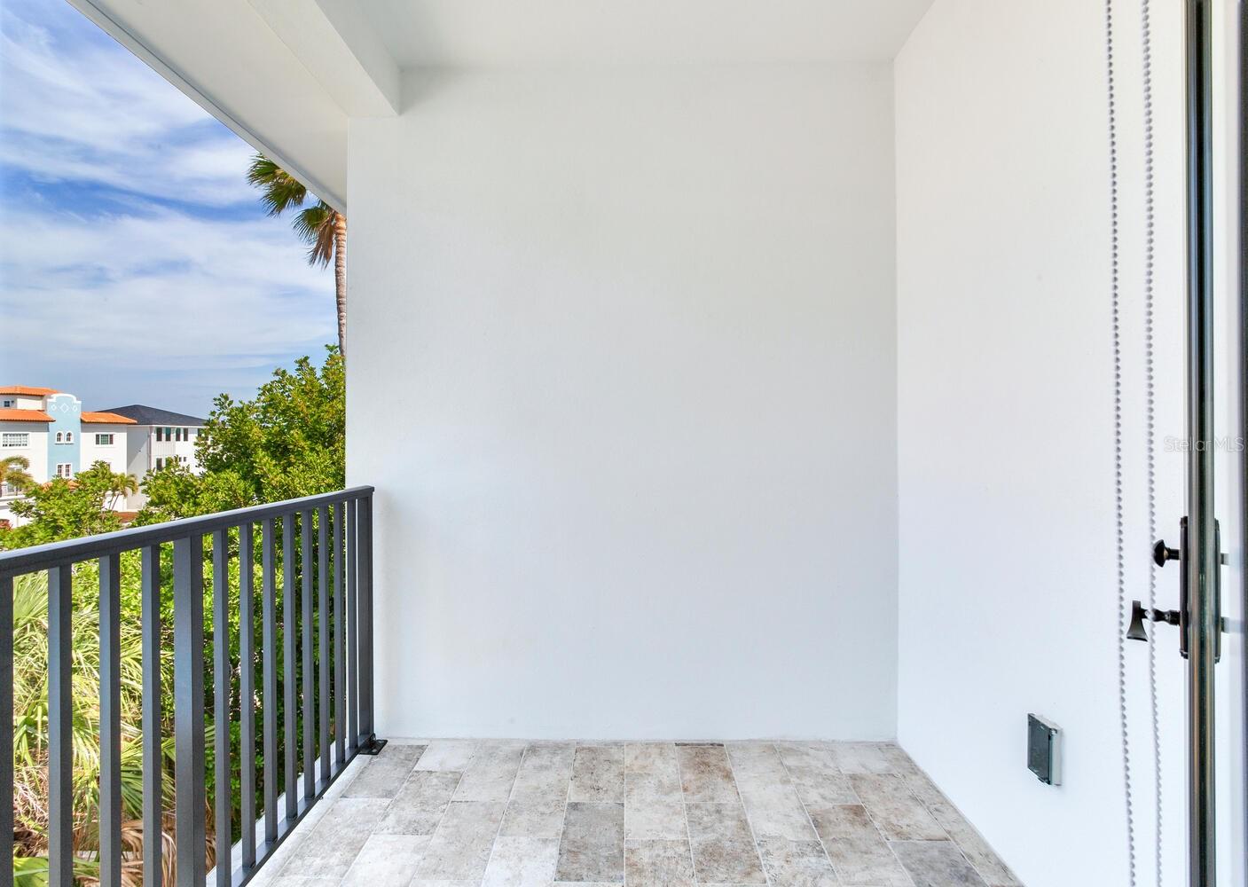 GAY SHORES - Residential Lease