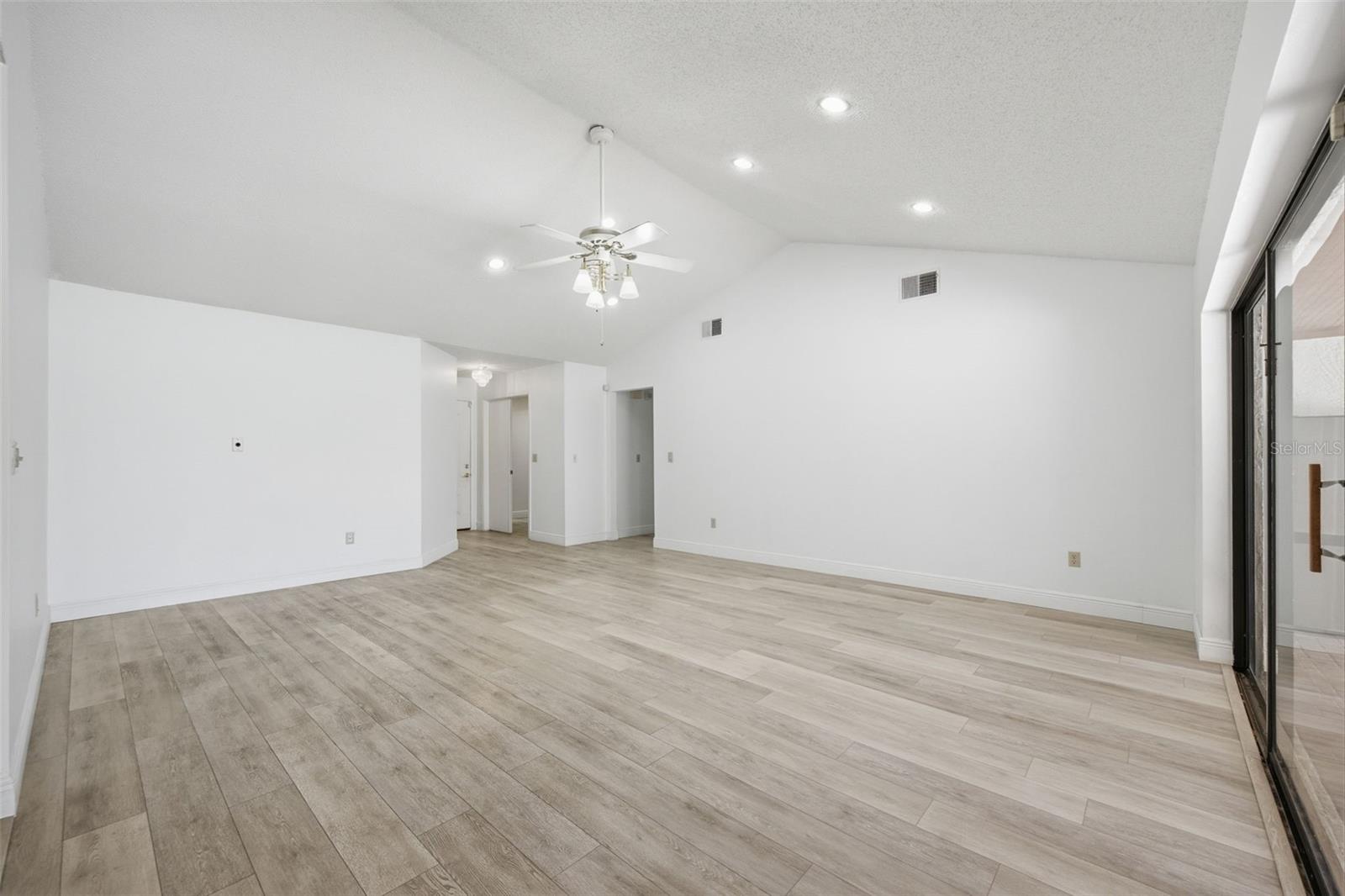 COUNTRY PLACE WEST UNIT II - Residential