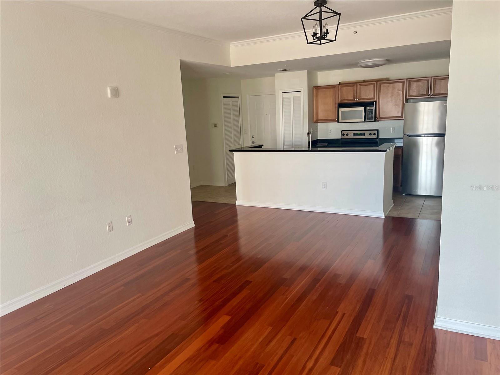 PARKCREST HARBOUR ISLAND CONDO - Residential
