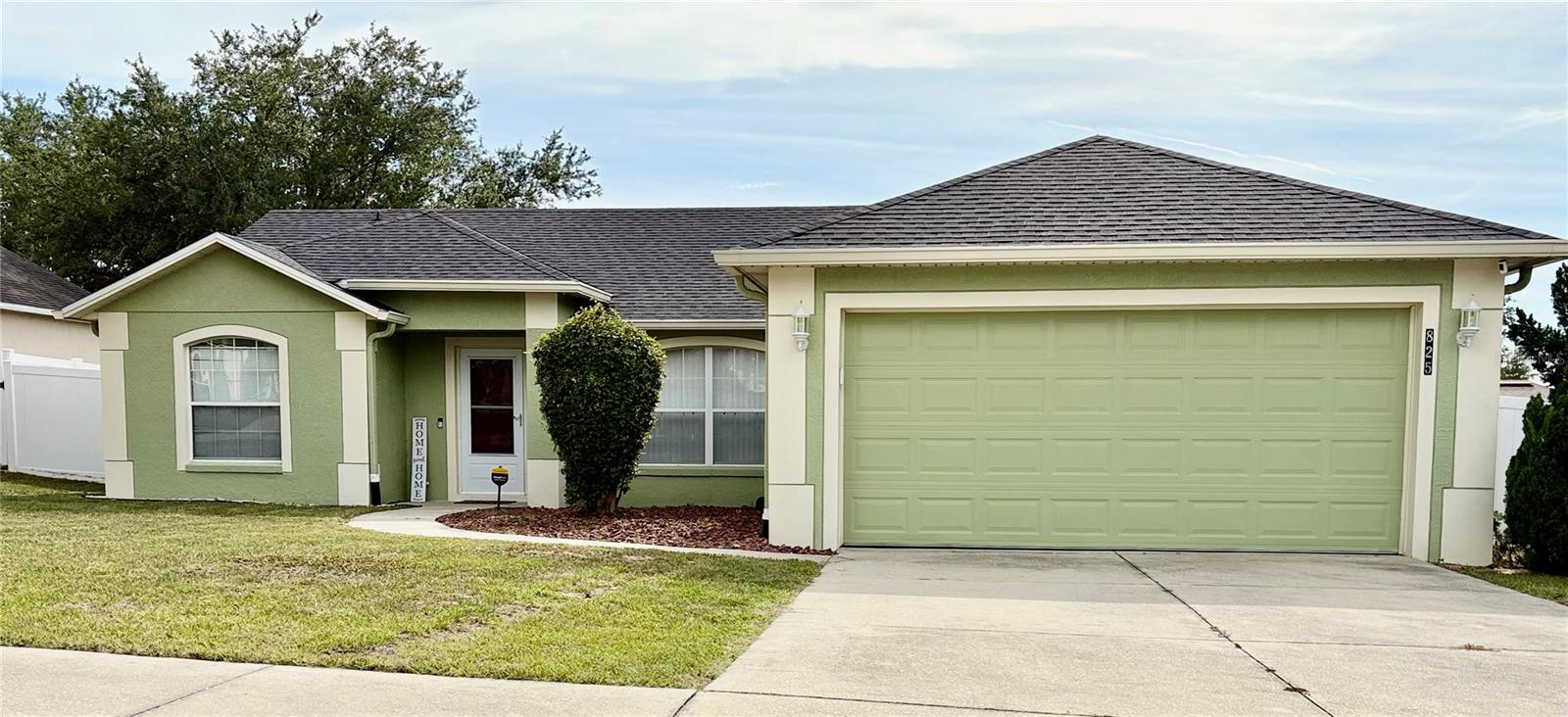Welcome to this beautifully maintained home in Minneola. Featuring an upgraded kitchen with modern finishes, ample cabinetry, and generous counter space, this home is designed for both everyday living and effortless entertaining. Stylish updated flooring flows throughout the main living areas, adding warmth and contemporary appeal. The spacious backyard offers plenty of room for outdoor gatherings, play, gardening, or simply relaxing in your own private retreat. Conveniently located near shopping, dining, schools, parks, and major roadways, this move-in-ready home combines comfort, functionality, and outdoor living in one exceptional package
