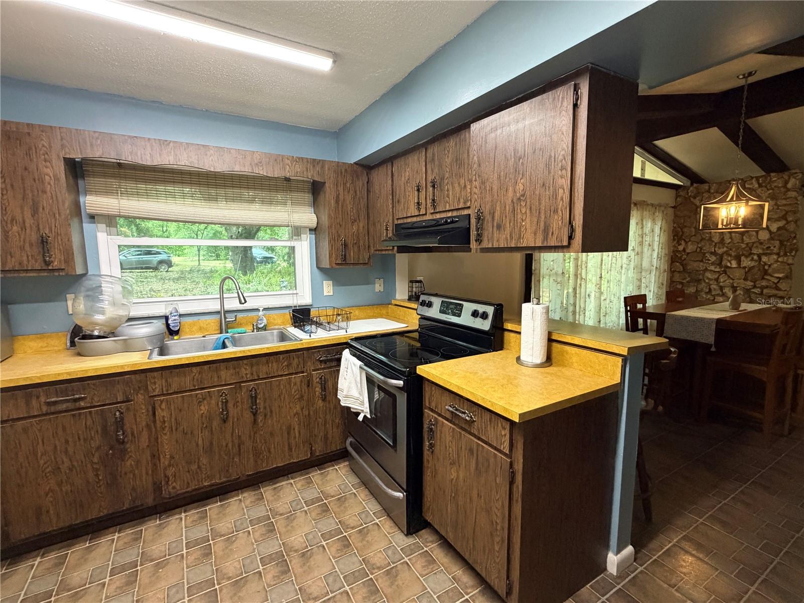 LAKE & FOREST CLUB - Residential