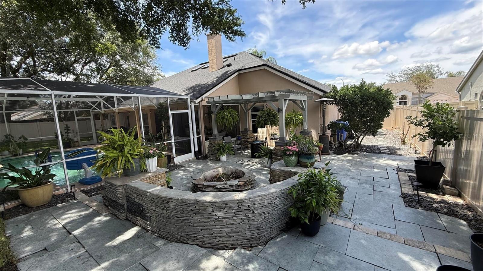 BENTLEY WOODS - Residential