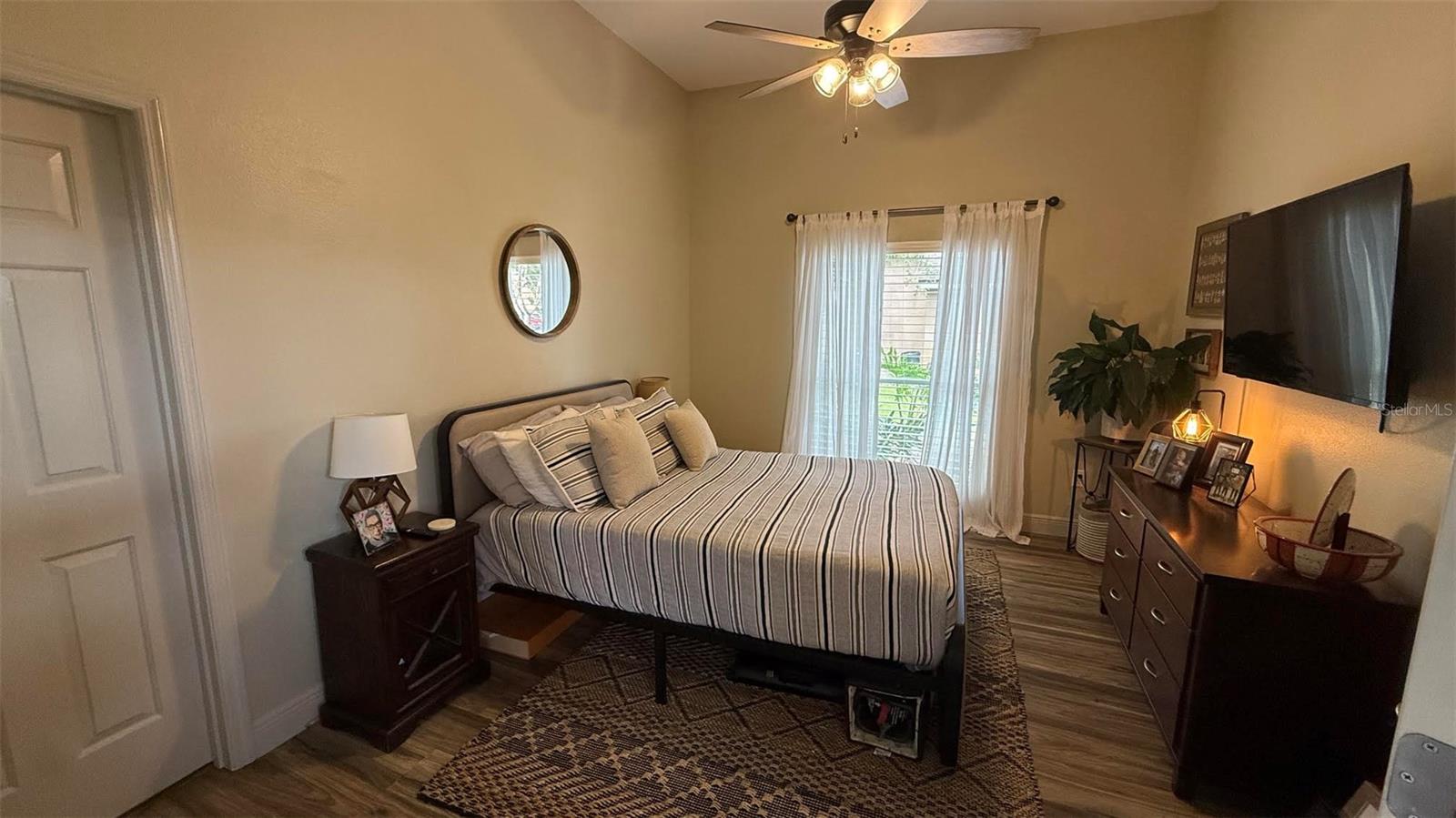 BENTLEY WOODS - Residential