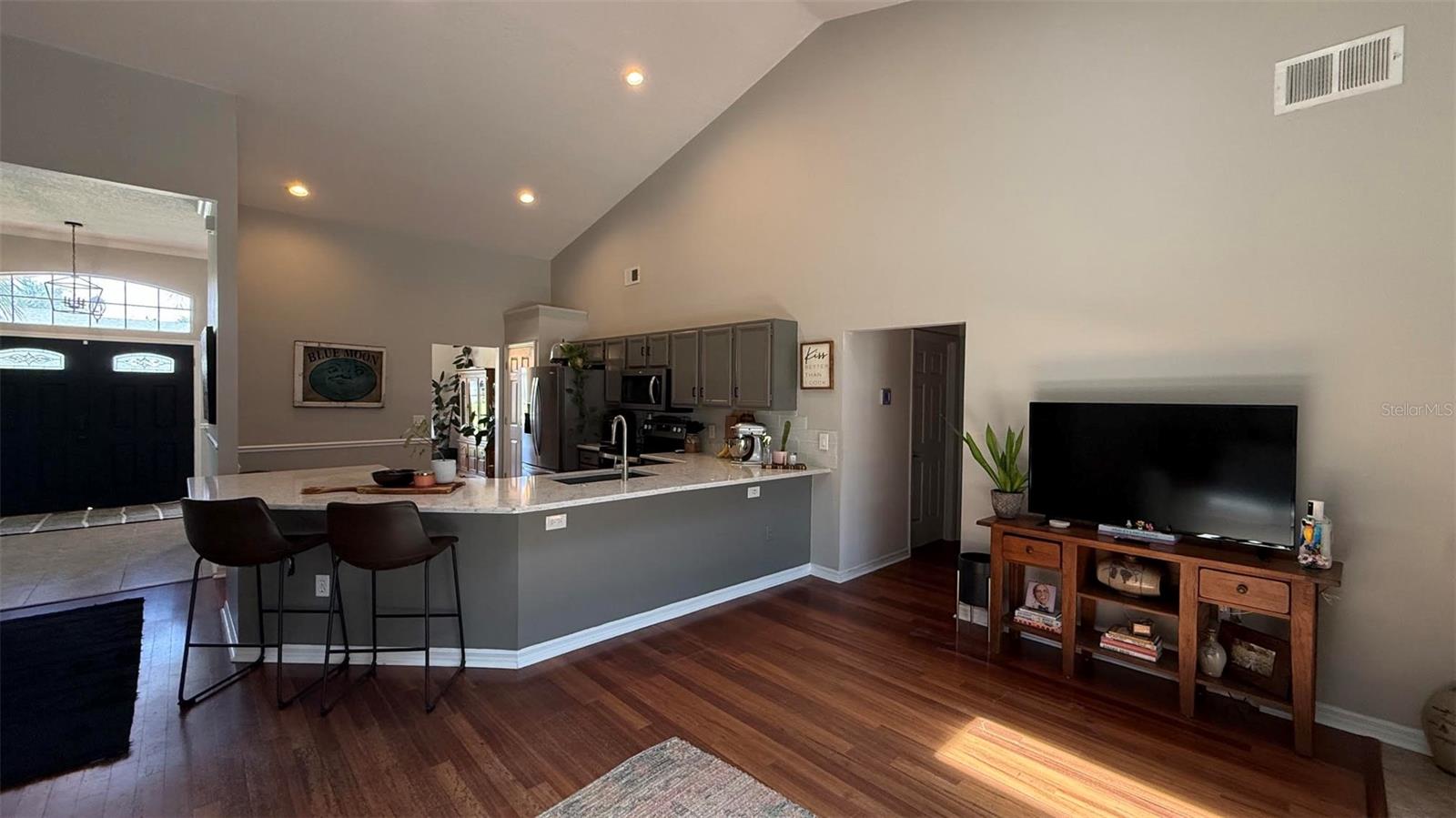 BENTLEY WOODS - Residential