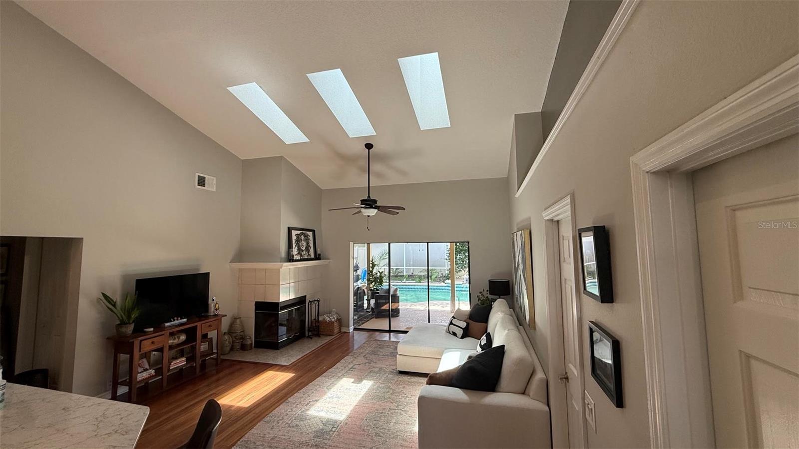 BENTLEY WOODS - Residential