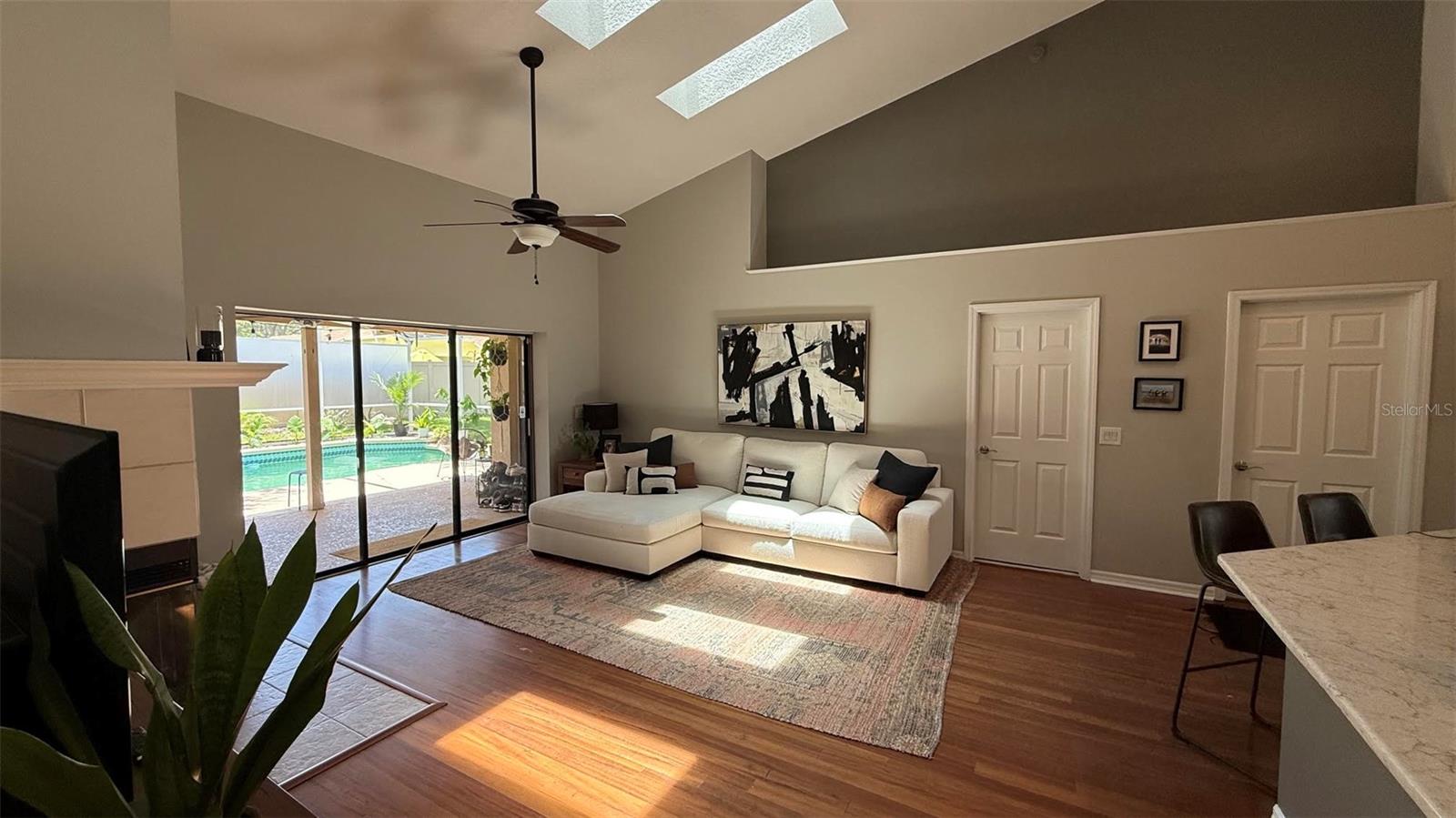 BENTLEY WOODS - Residential