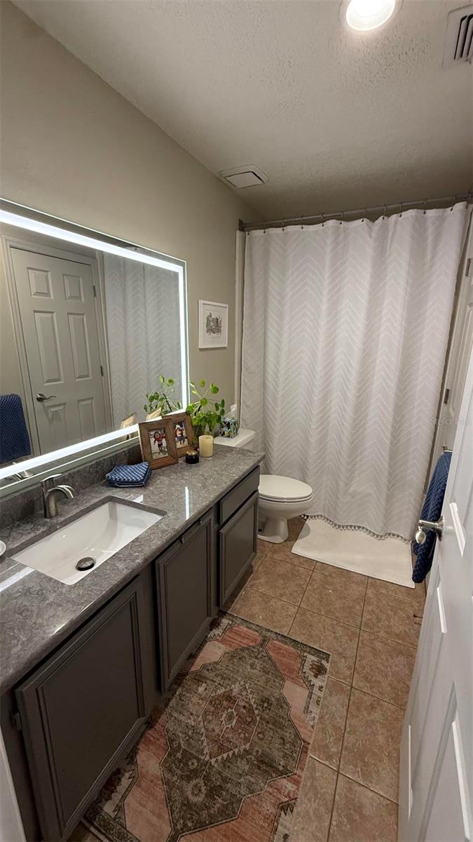BENTLEY WOODS - Residential