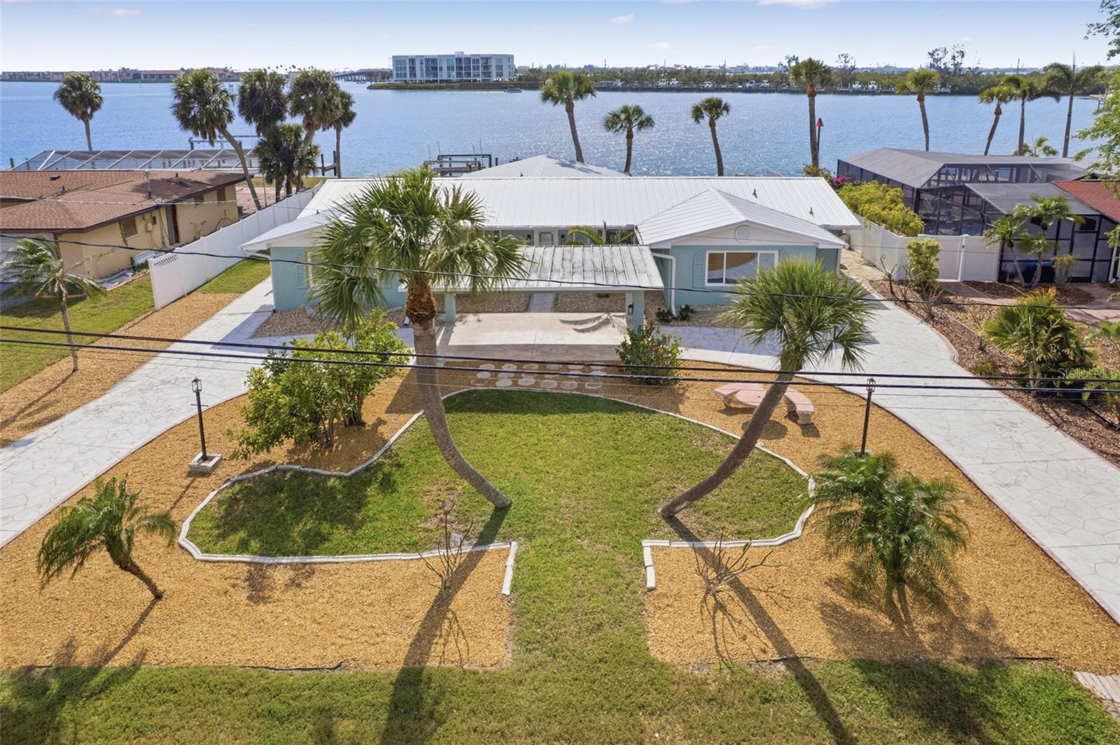 POINT PINES - Residential