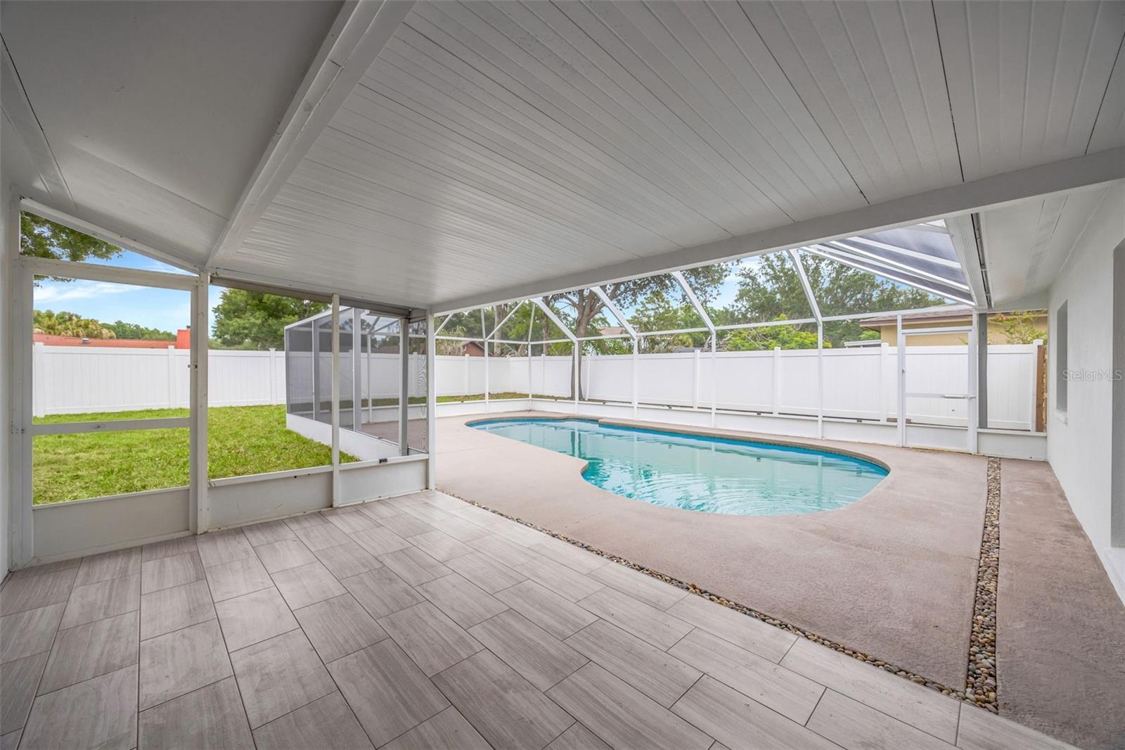 RIVER RUN UNIT 1 - Residential