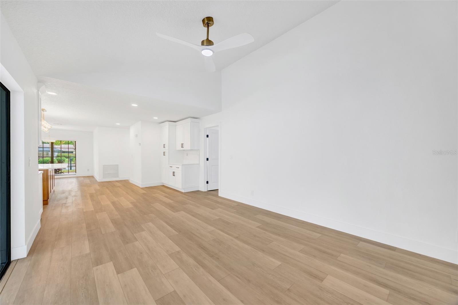 RIVER RUN UNIT 1 - Residential