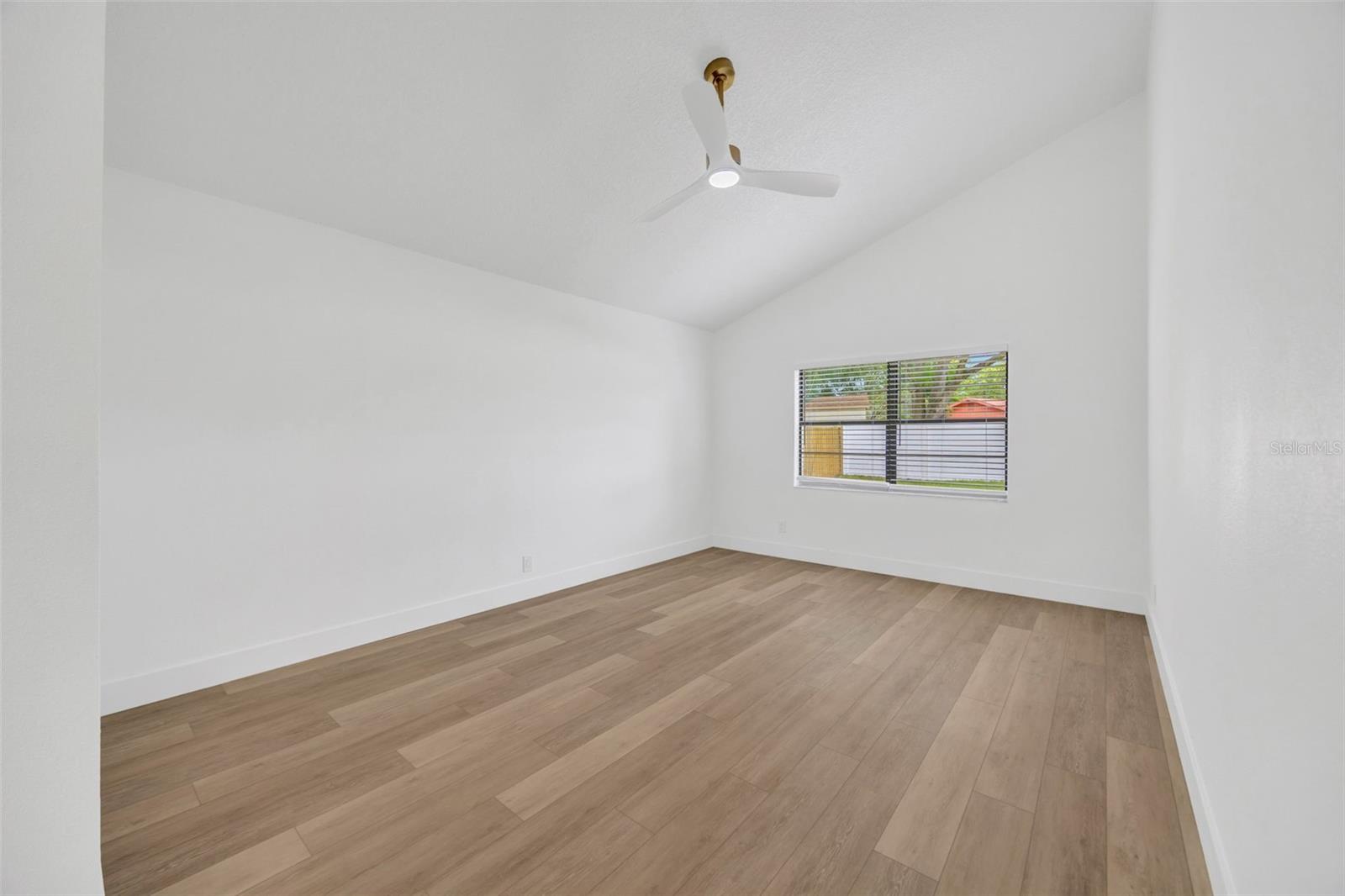 RIVER RUN UNIT 1 - Residential