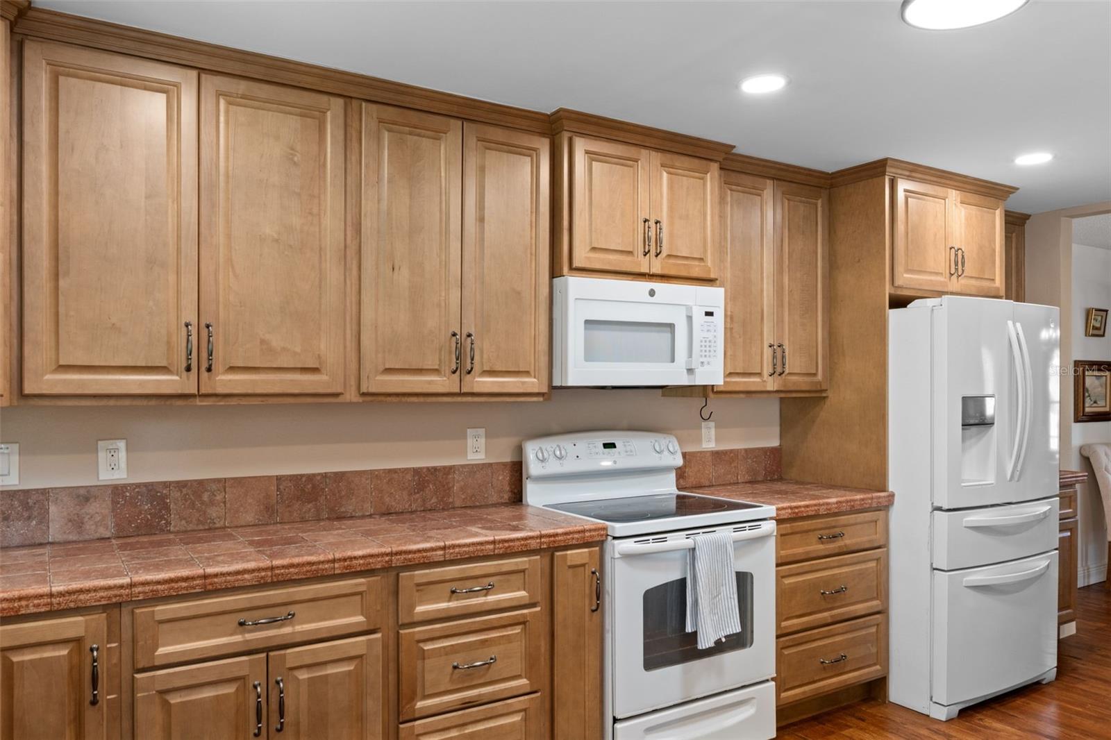 SPRING HILL - Residential