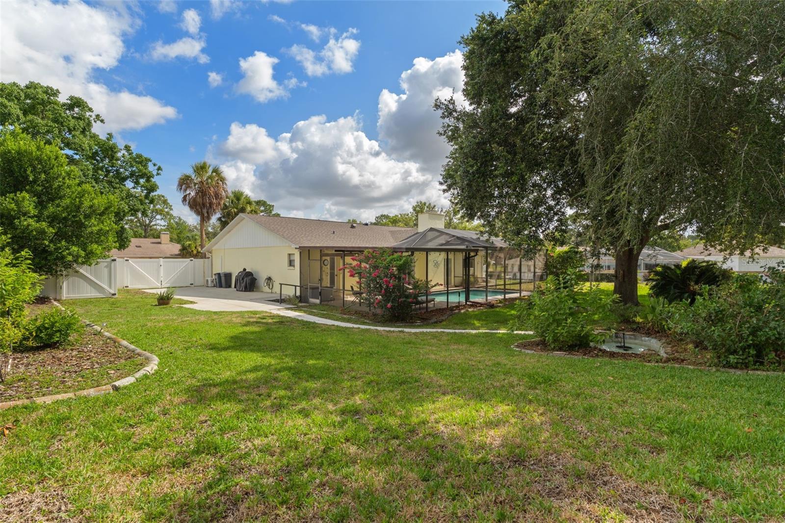 SPRING HILL - Residential