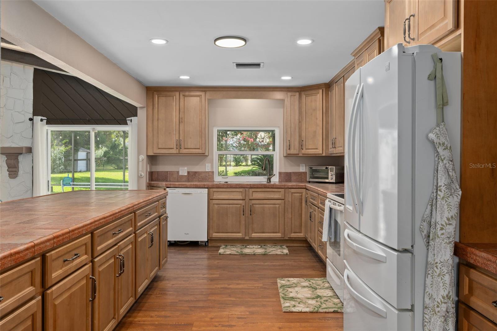 SPRING HILL - Residential