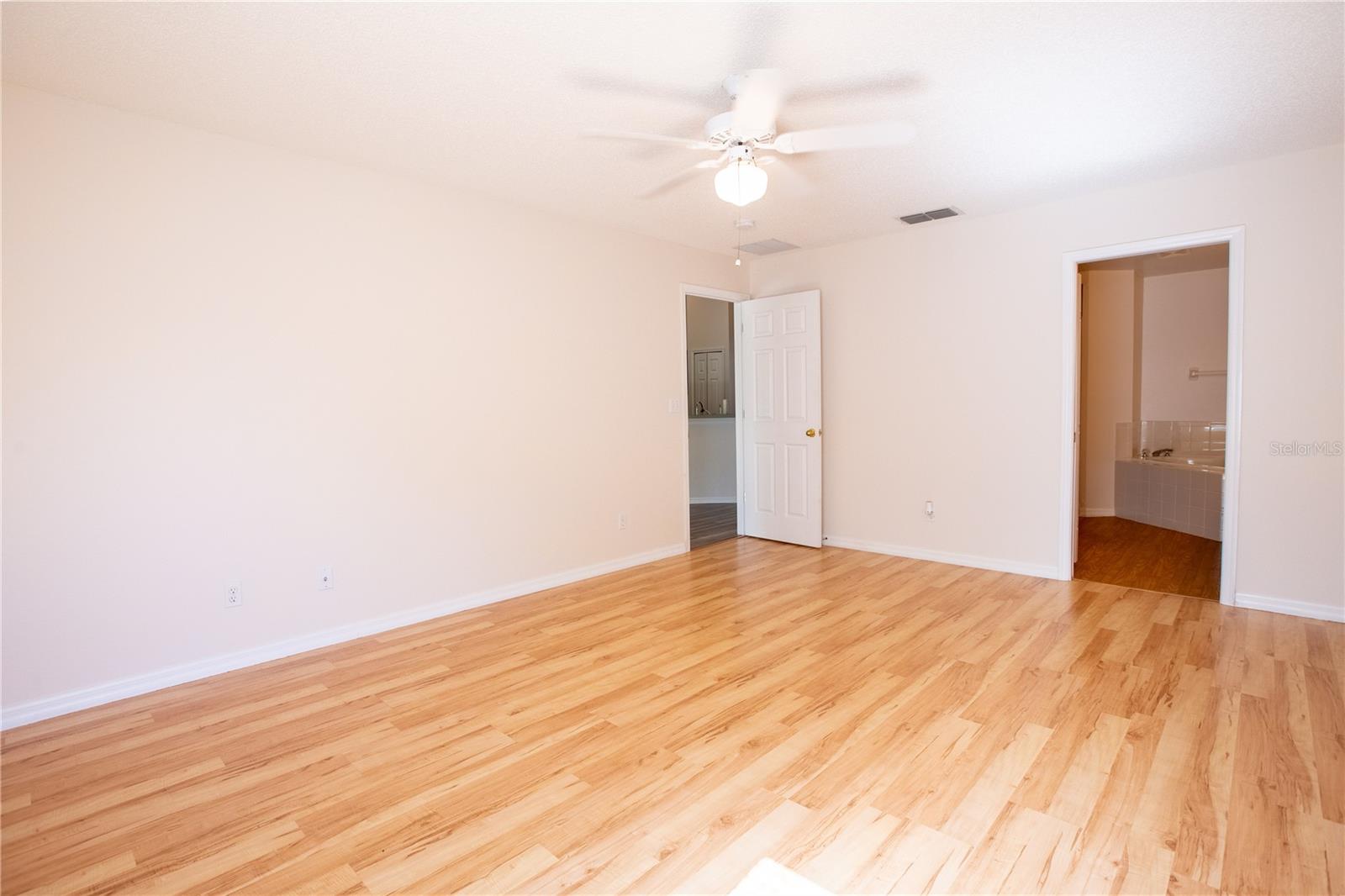 GROVELAND VILLAGE ESTATES SUB - Residential