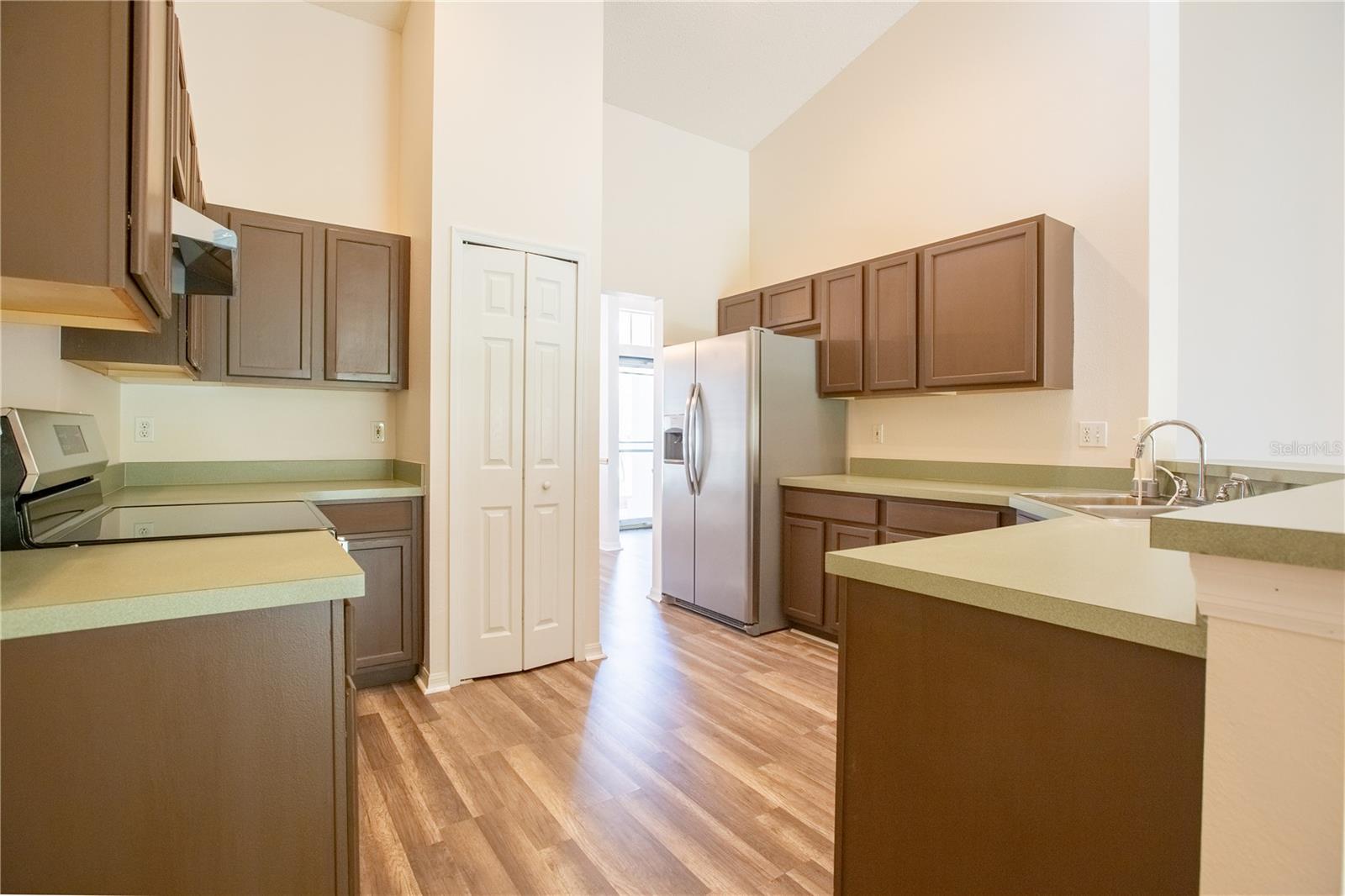 GROVELAND VILLAGE ESTATES SUB - Residential