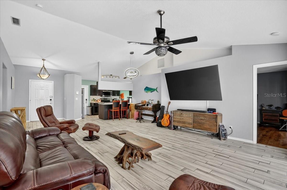 SUMMERWOOD - Residential
