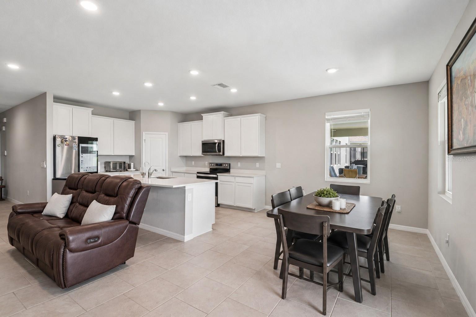 AVALON PARK WEST NORTH PH 2 4 5 - Residential