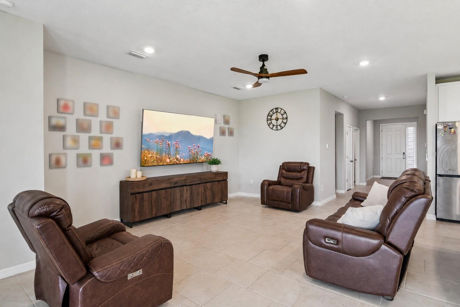 AVALON PARK WEST NORTH PH 2 4 5 - Residential
