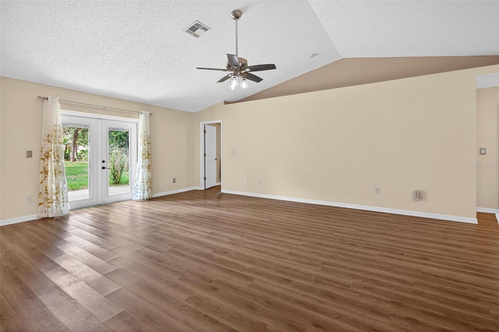 SHERWOOD OAKS PUD - Residential